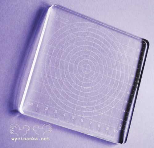 bloczek do mocowania stempli z grawerowaną podziałką, 12x12x1 cm