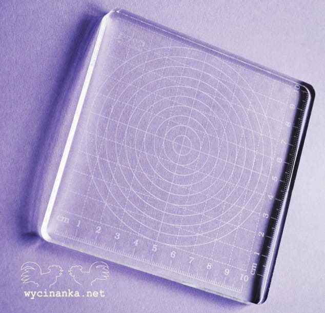 bloczek do mocowania stempli z grawerowaną podziałką, 12x12x1 cm